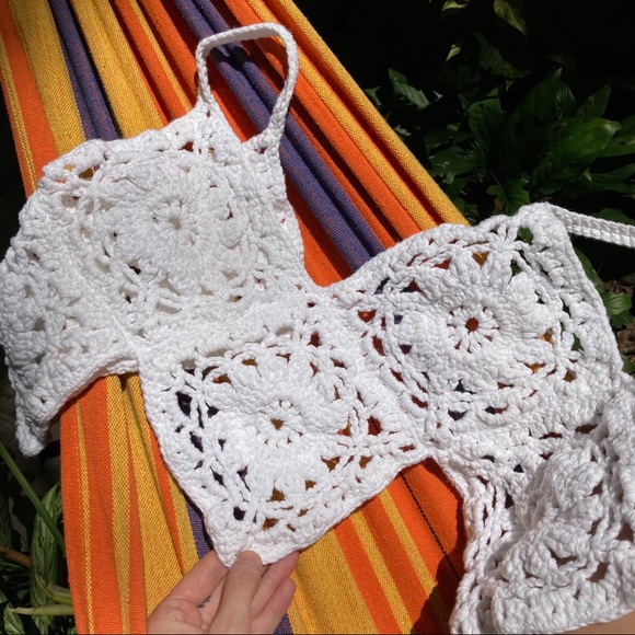 Crochet Top 🐚 - Picture 1 of 3